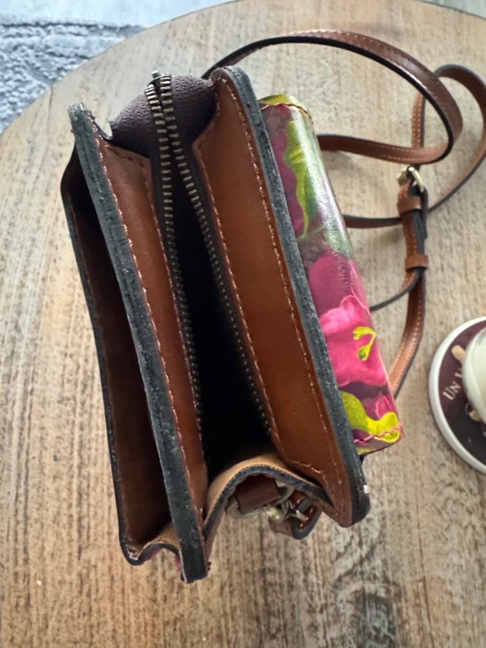 Patricia Nash floral  Crossbody Phone Bag in Fuchsia and Green - Picture 3 of 3